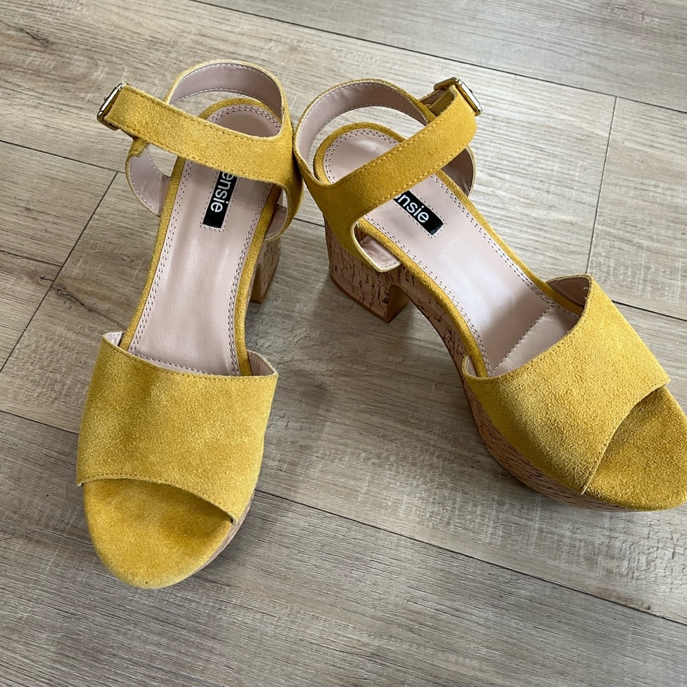 Kensie Mustard Suede Platform Sandals - Picture 4 of 7